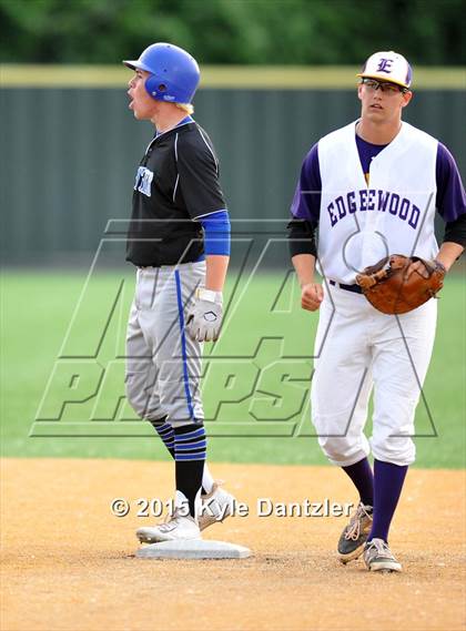 Thumbnail 1 in Edgewood vs Gunter (UIL 3A Region 2 Semifinal) photogallery.