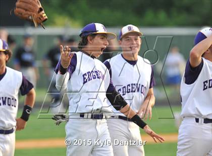 Thumbnail 3 in Edgewood vs Gunter (UIL 3A Region 2 Semifinal) photogallery.