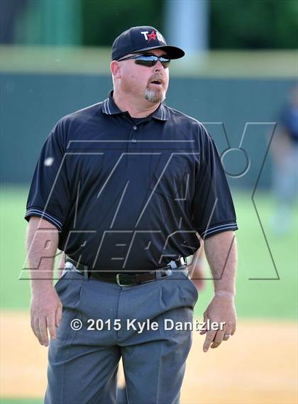 Thumbnail 2 in Edgewood vs Gunter (UIL 3A Region 2 Semifinal) photogallery.