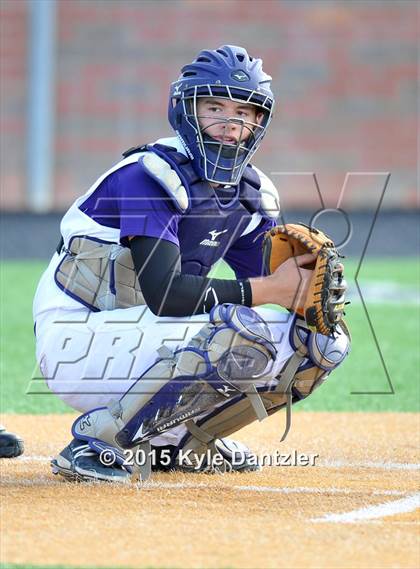 Thumbnail 1 in Edgewood vs Gunter (UIL 3A Region 2 Semifinal) photogallery.