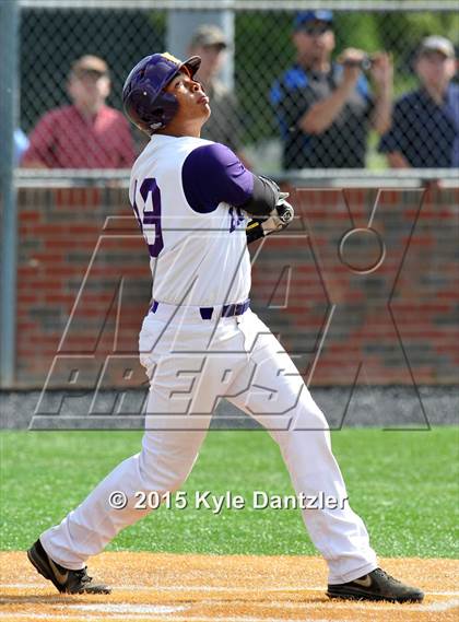 Thumbnail 1 in Edgewood vs Gunter (UIL 3A Region 2 Semifinal) photogallery.