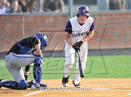 Thumbnail 3 in Edgewood vs Gunter (UIL 3A Region 2 Semifinal) photogallery.