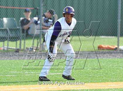 Thumbnail 1 in Edgewood vs Gunter (UIL 3A Region 2 Semifinal) photogallery.