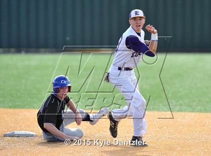 Thumbnail 1 in Edgewood vs Gunter (UIL 3A Region 2 Semifinal) photogallery.