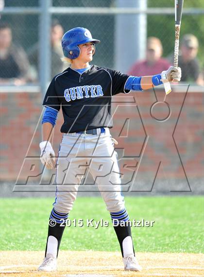Thumbnail 1 in Edgewood vs Gunter (UIL 3A Region 2 Semifinal) photogallery.
