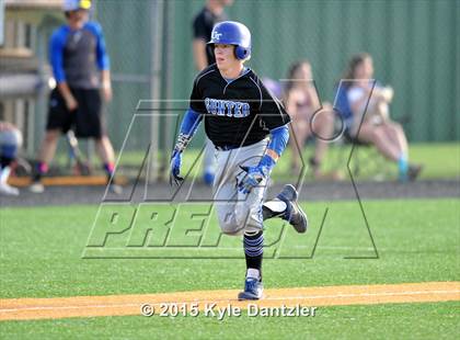 Thumbnail 1 in Edgewood vs Gunter (UIL 3A Region 2 Semifinal) photogallery.