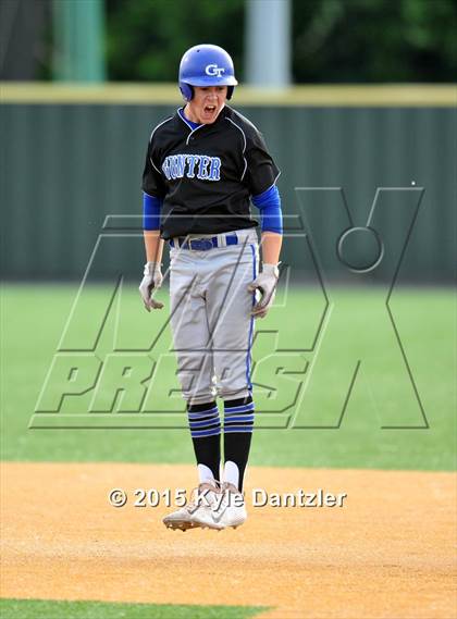 Thumbnail 1 in Edgewood vs Gunter (UIL 3A Region 2 Semifinal) photogallery.