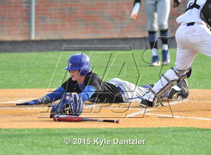 Thumbnail 2 in Edgewood vs Gunter (UIL 3A Region 2 Semifinal) photogallery.