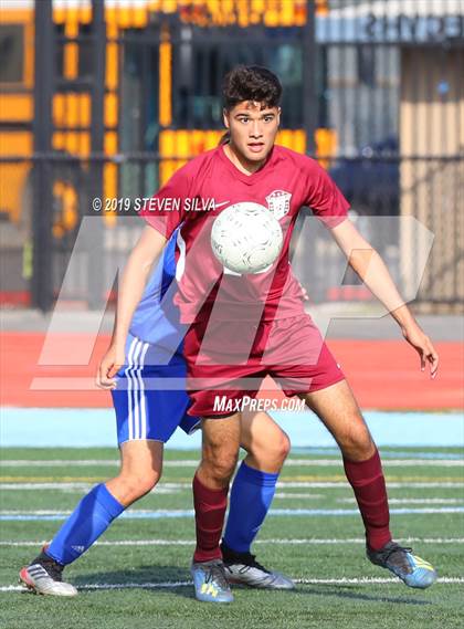Thumbnail 2 in Calexico vs. Eastlake (Grossmont Holiday Tournament) photogallery.