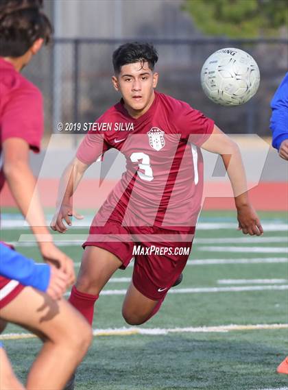 Thumbnail 2 in Calexico vs. Eastlake (Grossmont Holiday Tournament) photogallery.