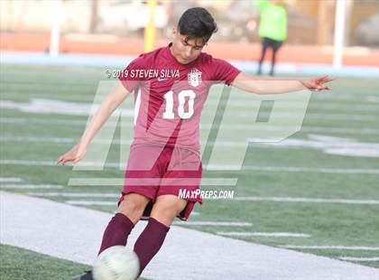 Thumbnail 1 in Calexico vs. Eastlake (Grossmont Holiday Tournament) photogallery.