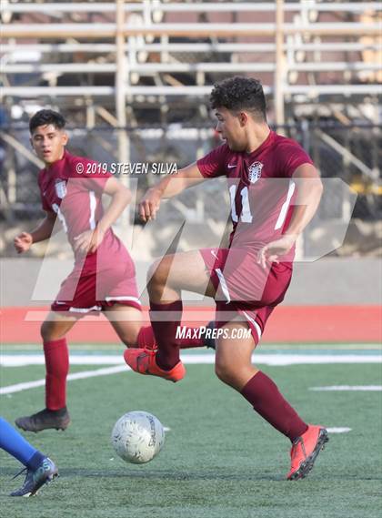 Thumbnail 2 in Calexico vs. Eastlake (Grossmont Holiday Tournament) photogallery.