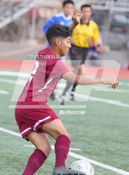 Thumbnail 1 in Calexico vs. Eastlake (Grossmont Holiday Tournament) photogallery.