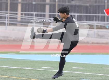 Thumbnail 2 in Calexico vs. Eastlake (Grossmont Holiday Tournament) photogallery.