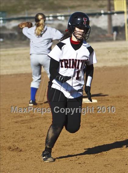 Thumbnail 2 in Weatherford vs. Euless Trinity (Brewer Tournament) photogallery.