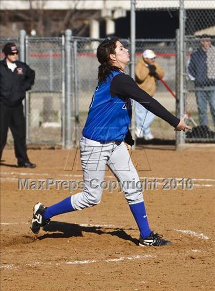 Thumbnail 3 in Weatherford vs. Euless Trinity (Brewer Tournament) photogallery.
