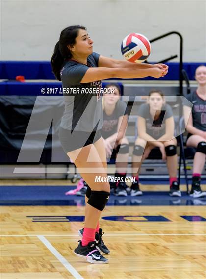 Thumbnail 1 in Marshall vs. Brandeis photogallery.
