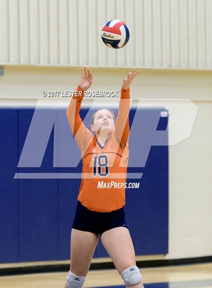 Thumbnail 1 in Marshall vs. Brandeis photogallery.