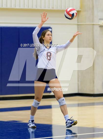 Thumbnail 3 in Marshall vs. Brandeis photogallery.