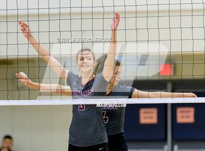 Thumbnail 3 in Marshall vs. Brandeis photogallery.