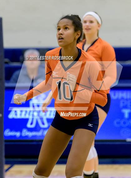 Thumbnail 1 in Marshall vs. Brandeis photogallery.