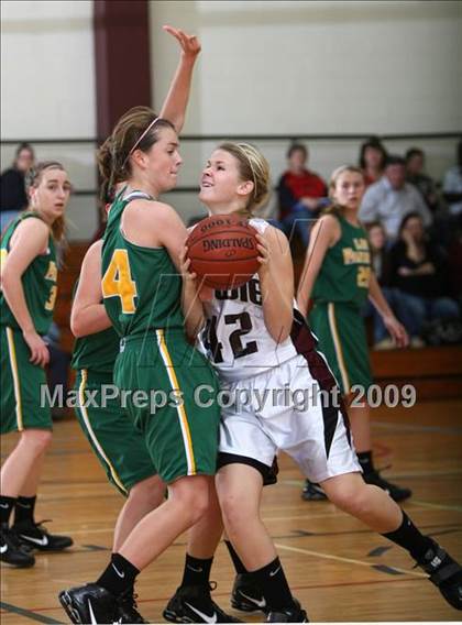 Thumbnail 3 in North Hills vs Bowie (Fantasy of Lights Tournament) photogallery.