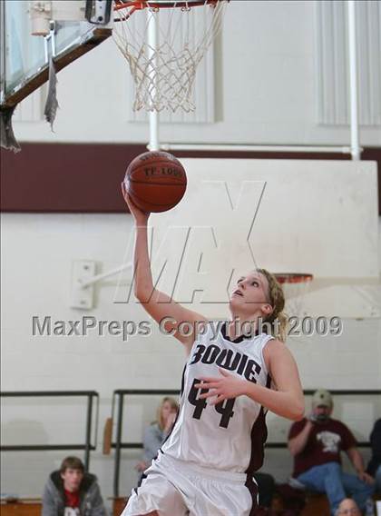 Thumbnail 3 in North Hills vs Bowie (Fantasy of Lights Tournament) photogallery.