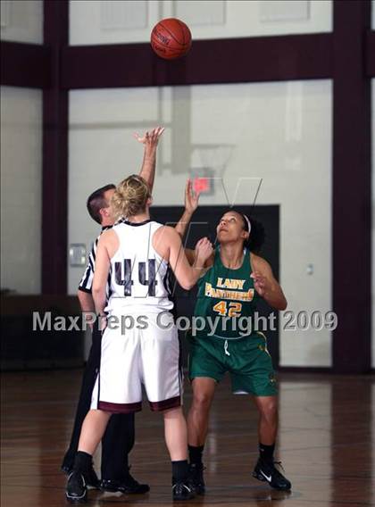 Thumbnail 3 in North Hills vs Bowie (Fantasy of Lights Tournament) photogallery.