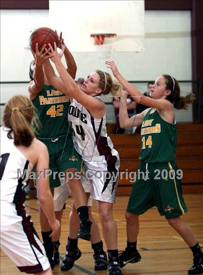 Thumbnail 1 in North Hills vs Bowie (Fantasy of Lights Tournament) photogallery.