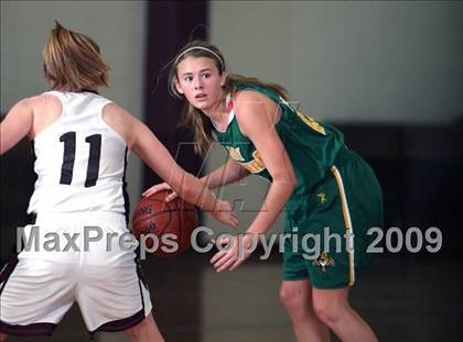 Thumbnail 2 in North Hills vs Bowie (Fantasy of Lights Tournament) photogallery.