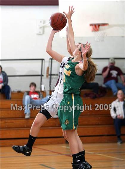 Thumbnail 3 in North Hills vs Bowie (Fantasy of Lights Tournament) photogallery.