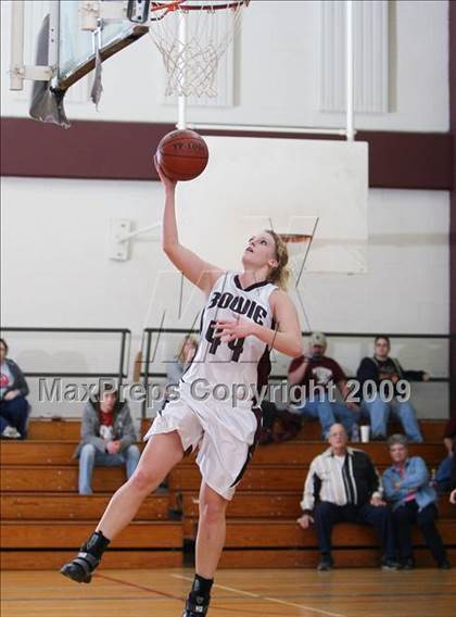 Thumbnail 2 in North Hills vs Bowie (Fantasy of Lights Tournament) photogallery.