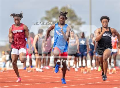 Thumbnail 2 in Dickinson C.L. Hanna Gator Relays photogallery.