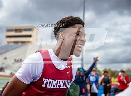 Thumbnail 1 in Dickinson C.L. Hanna Gator Relays photogallery.