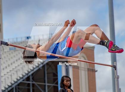 Thumbnail 3 in Dickinson C.L. Hanna Gator Relays photogallery.