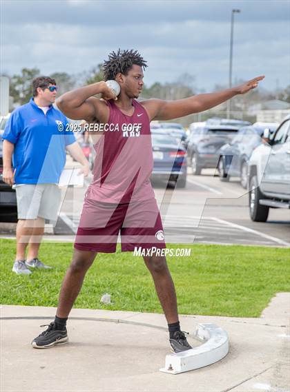 Thumbnail 1 in Dickinson C.L. Hanna Gator Relays photogallery.