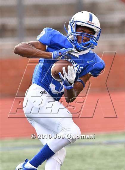Thumbnail 2 in Clemens @ MacArthur [Douglas] photogallery.