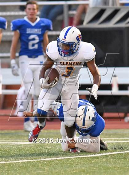 Thumbnail 1 in Clemens @ MacArthur [Douglas] photogallery.