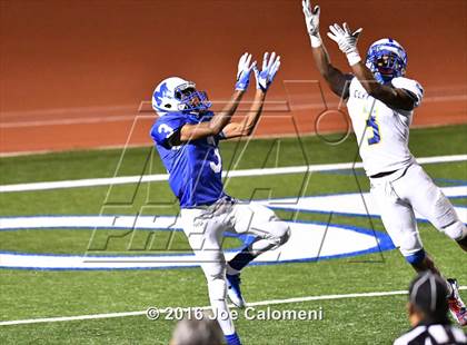 Thumbnail 1 in Clemens @ MacArthur [Douglas] photogallery.