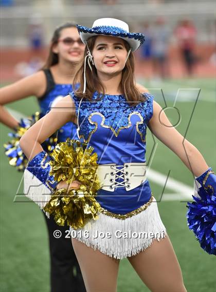 Thumbnail 1 in Clemens @ MacArthur [Douglas] photogallery.