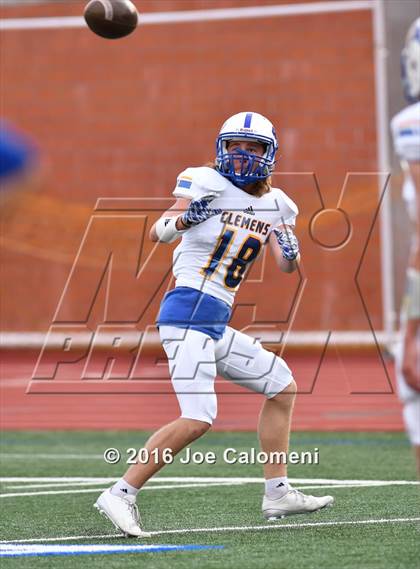 Thumbnail 2 in Clemens @ MacArthur [Douglas] photogallery.