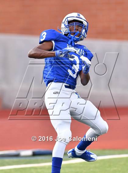 Thumbnail 3 in Clemens @ MacArthur [Douglas] photogallery.