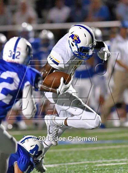 Thumbnail 3 in Clemens @ MacArthur [Douglas] photogallery.