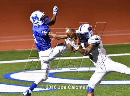 Thumbnail 1 in Clemens @ MacArthur [Douglas] photogallery.