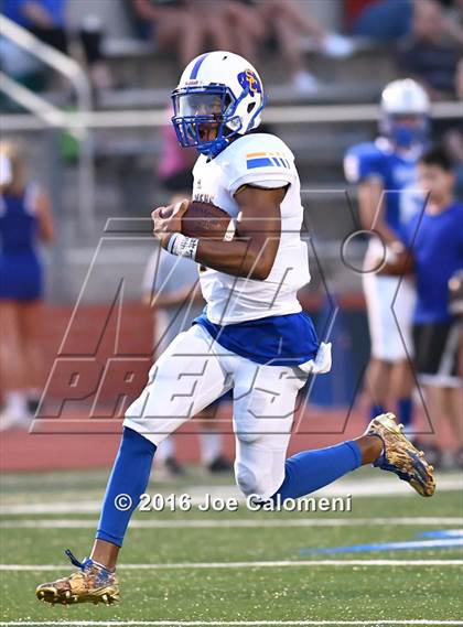 Thumbnail 1 in Clemens @ MacArthur [Douglas] photogallery.