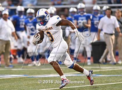 Thumbnail 2 in Clemens @ MacArthur [Douglas] photogallery.
