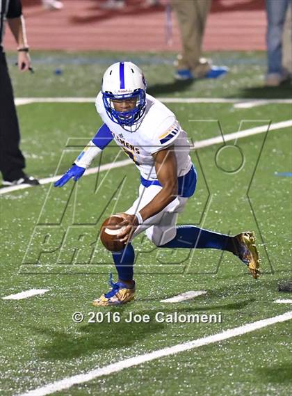Thumbnail 1 in Clemens @ MacArthur [Douglas] photogallery.