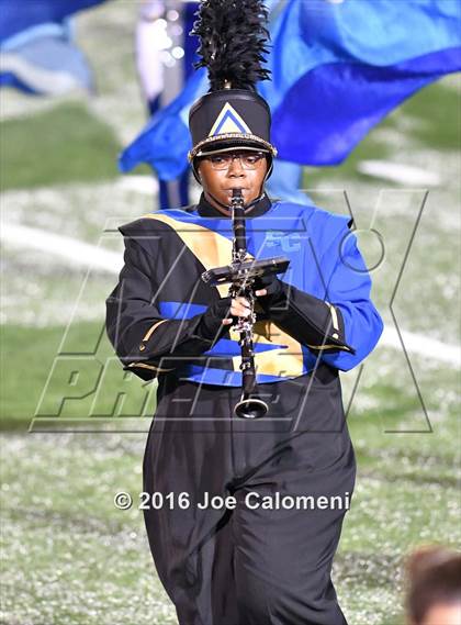 Thumbnail 3 in Clemens @ MacArthur [Douglas] photogallery.