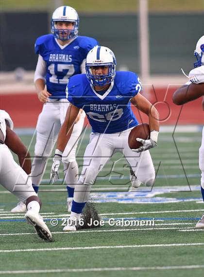 Thumbnail 2 in Clemens @ MacArthur [Douglas] photogallery.
