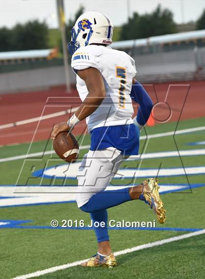 Thumbnail 1 in Clemens @ MacArthur [Douglas] photogallery.